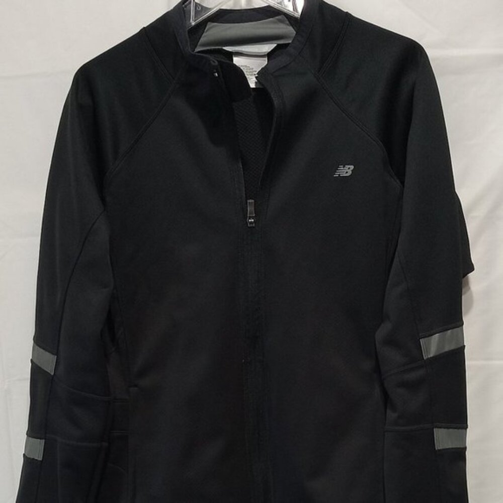 New Balance Outdoor Activewear Water Resistant Windbreaker Jacket - Wome…